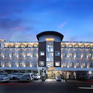 Hotel Kgees - Hill Town, Kattappana